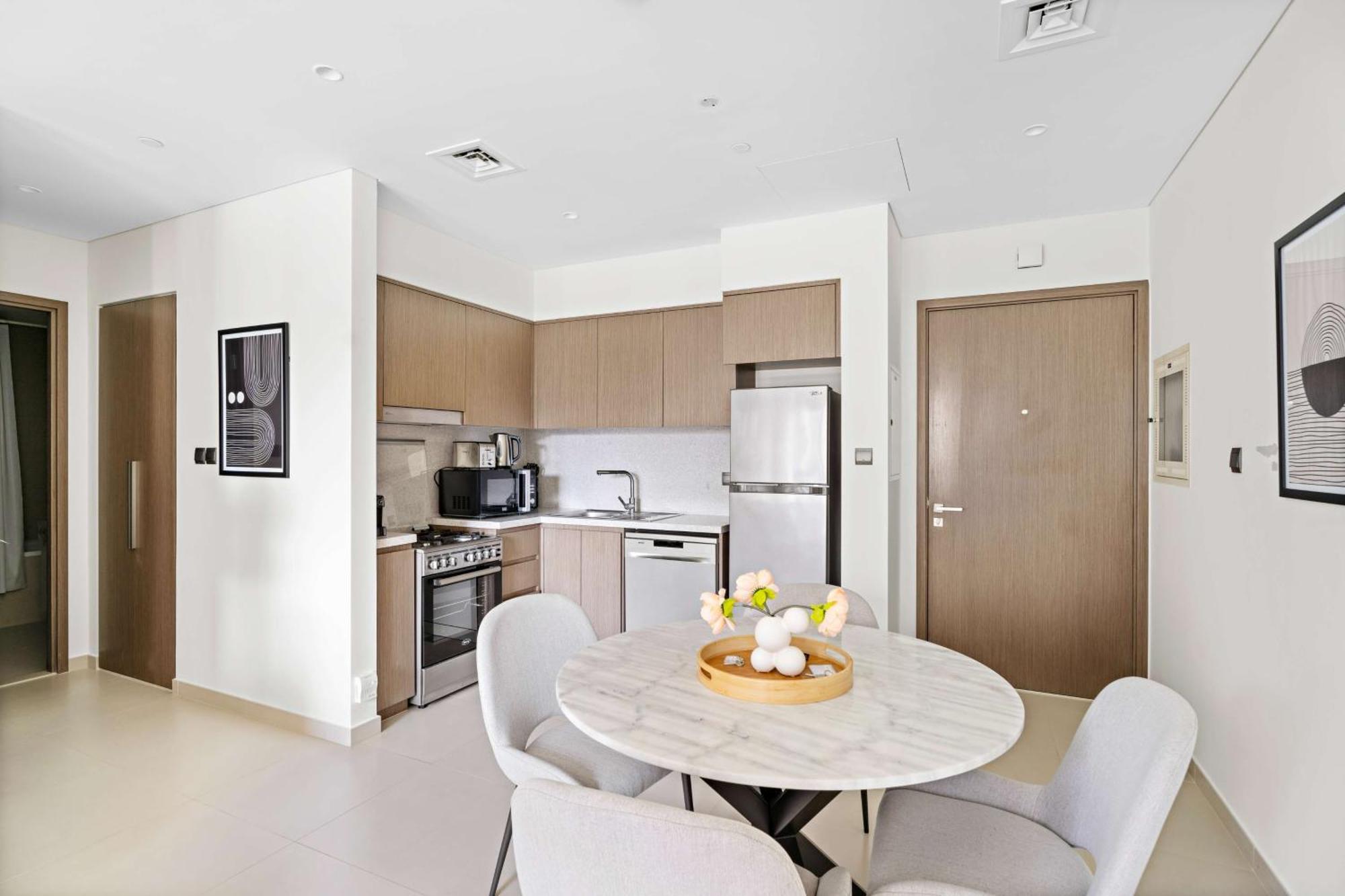 Aliving Elegant 1br - Near Burj Khalifa & Mall Act One Act Two, Downtown