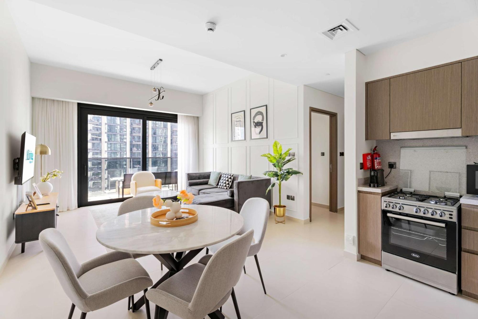 Aliving Elegant 1br - Near Burj Khalifa & Mall Act One Act Two, Downtown * Dubai